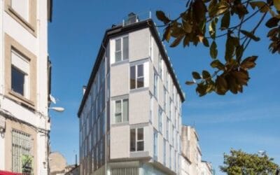 Edificación moderna llena de luz